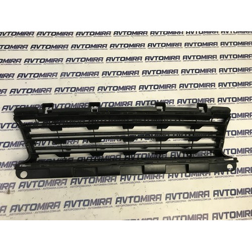 Решітка переднього бамперу Peugeot 308 T9 2013-2017 96123456